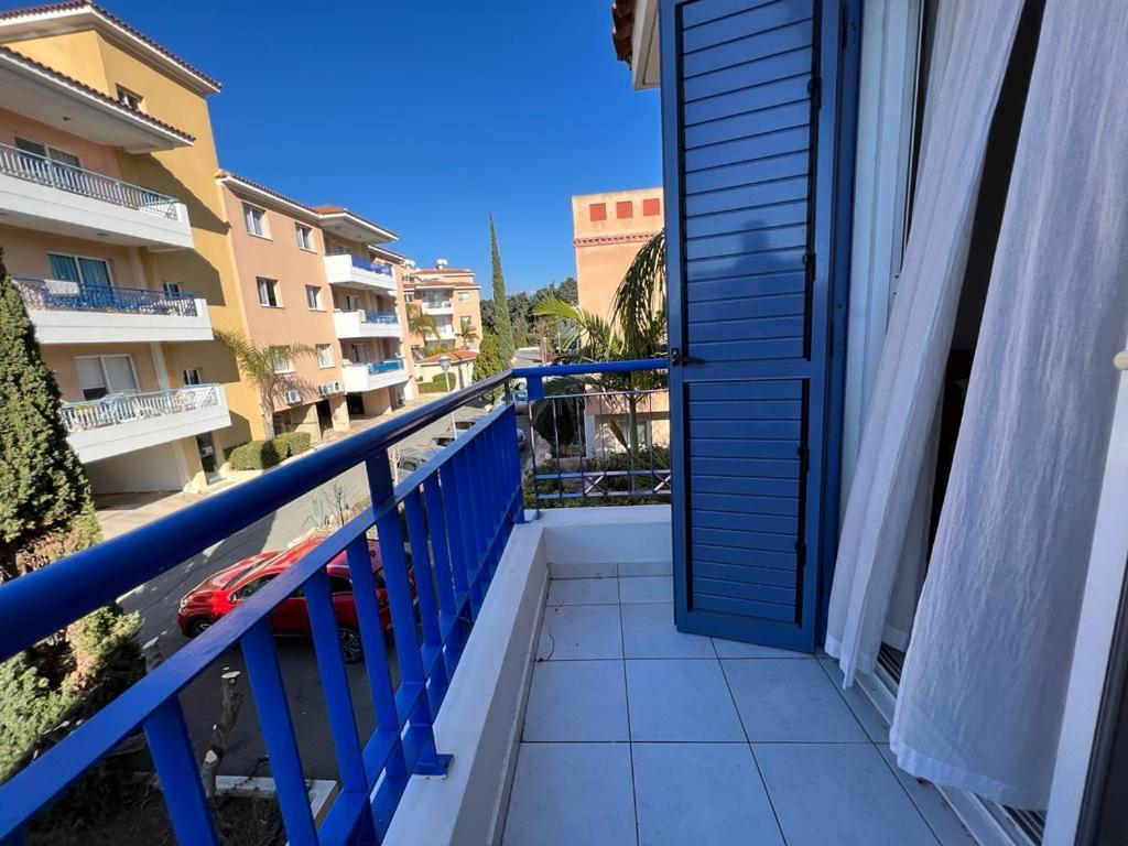 Casa Del Sol Townhouse In Iris Village 파포스 외부 사진