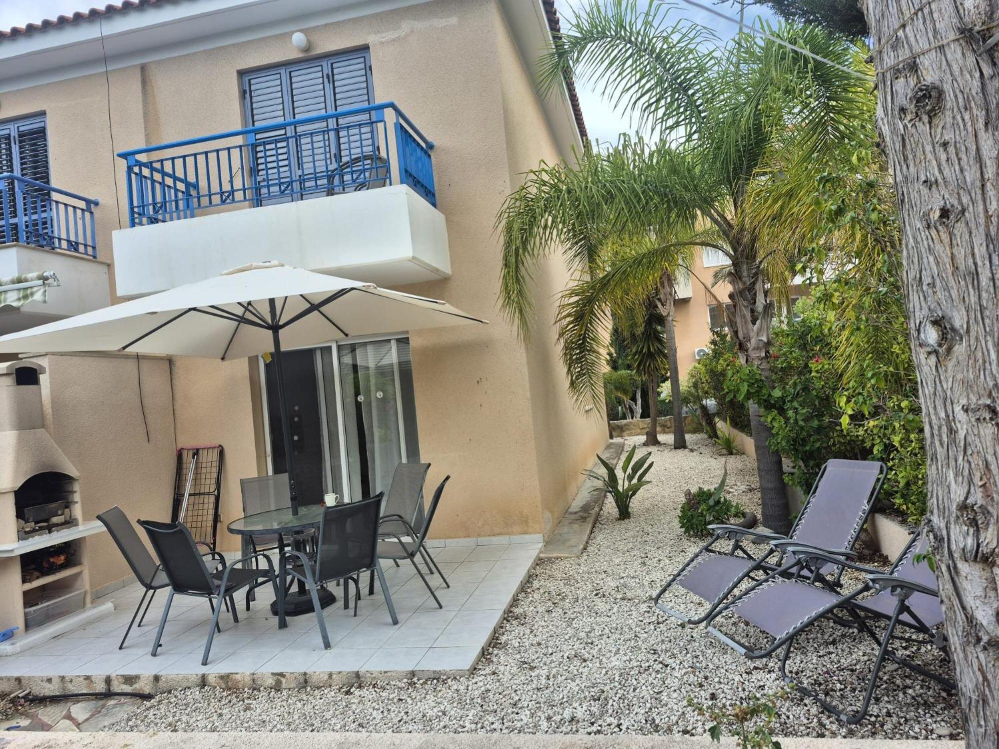 Casa Del Sol Townhouse In Iris Village 파포스 외부 사진